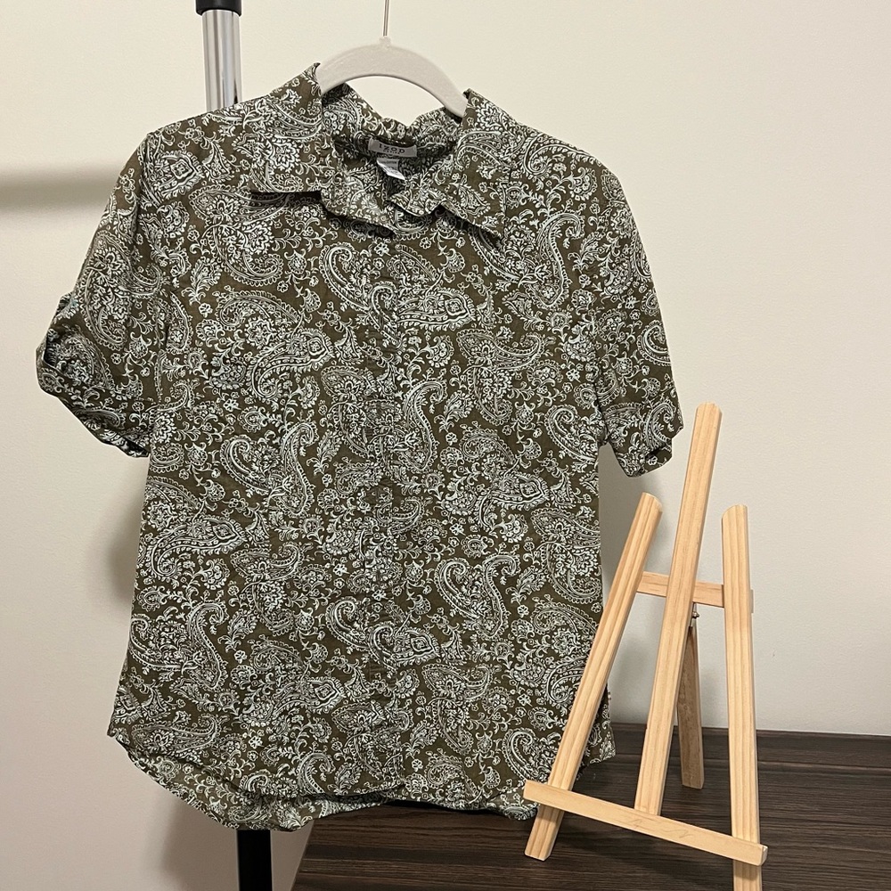 Izod button up